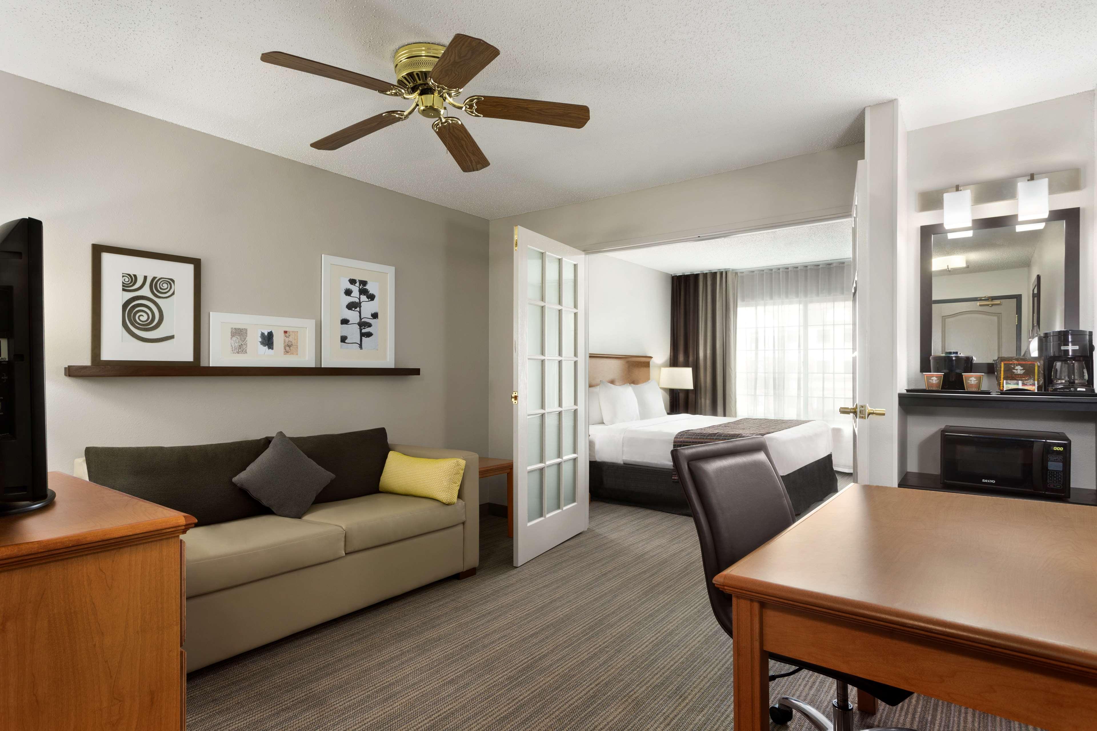 Country Inn & Suites By Radisson, Columbus Airport, Oh Eksteriør bilde