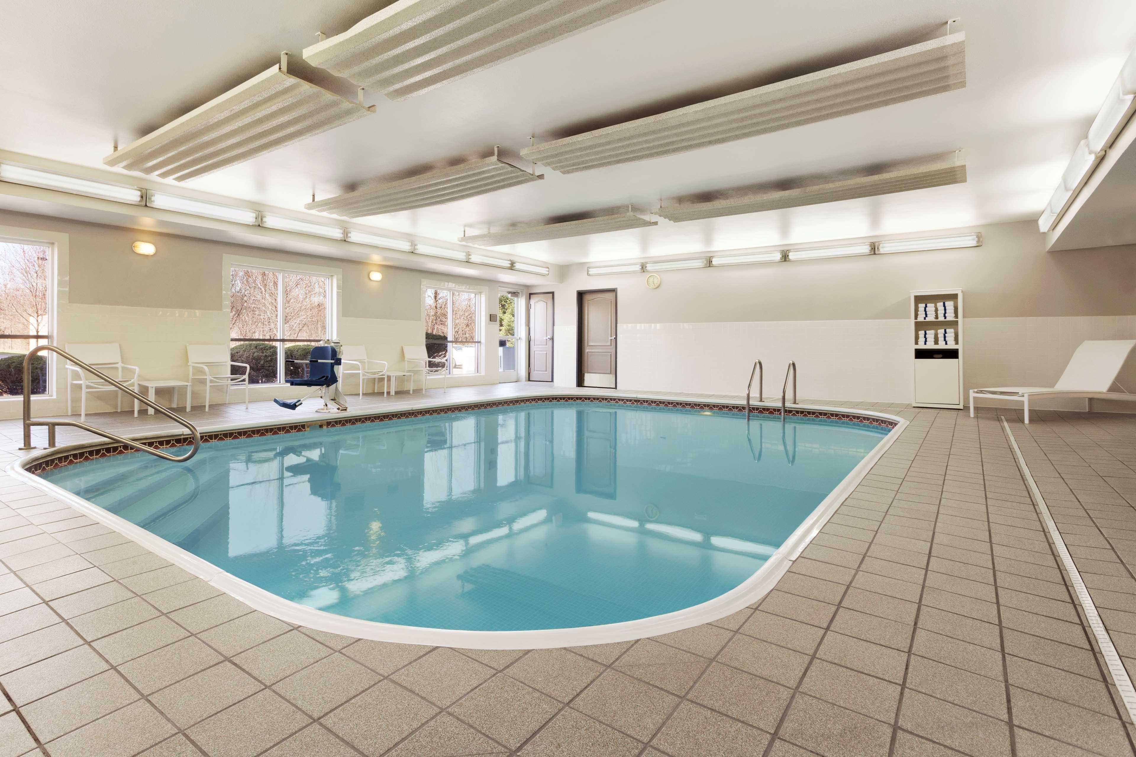 Country Inn & Suites By Radisson, Columbus Airport, Oh Eksteriør bilde