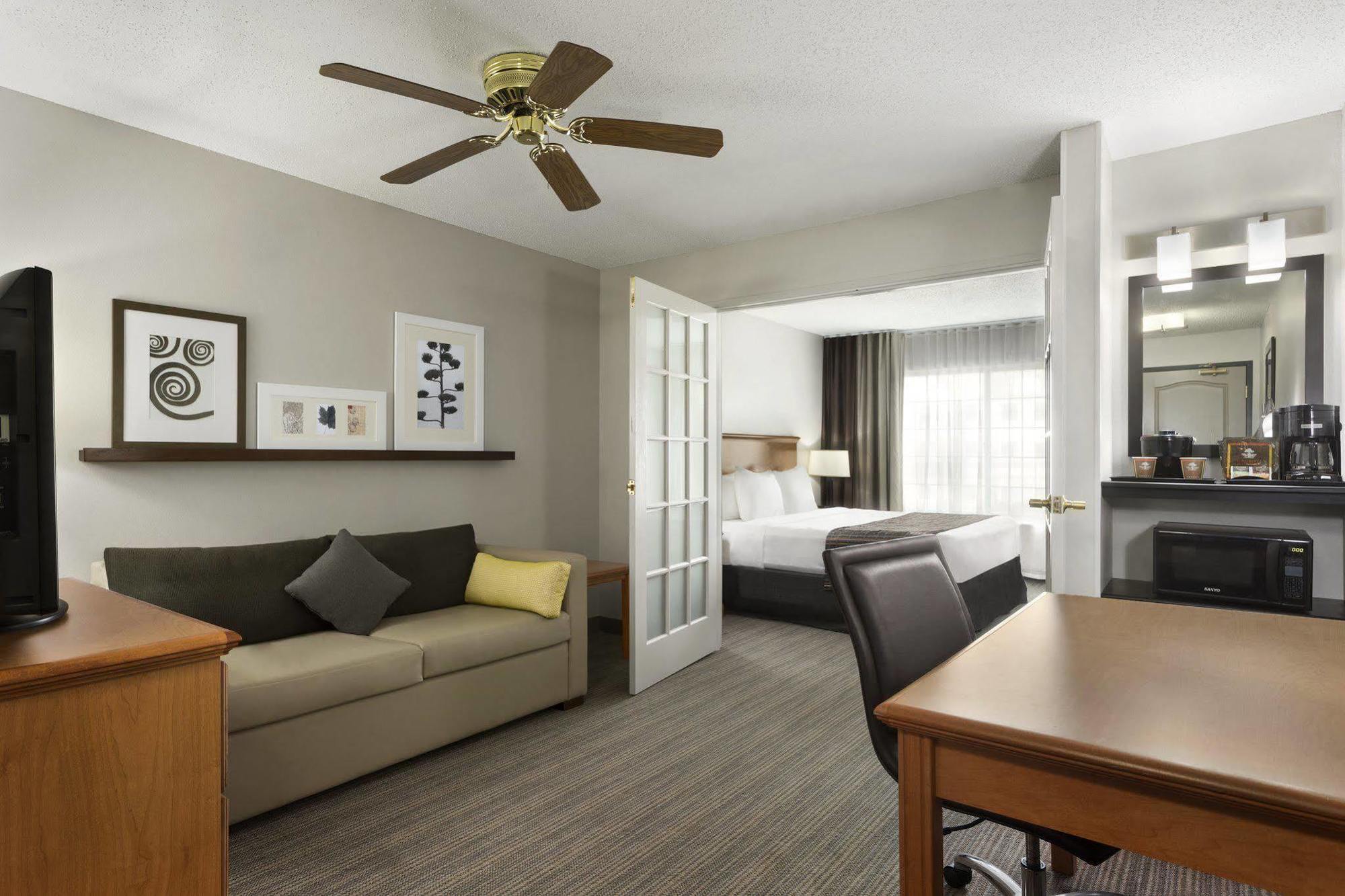 Country Inn & Suites By Radisson, Columbus Airport, Oh Eksteriør bilde
